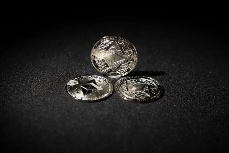 Silver Momentum Fades as Conflict Deepens