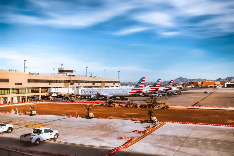 American Airlines Profit Gap Tests Its Premium Push